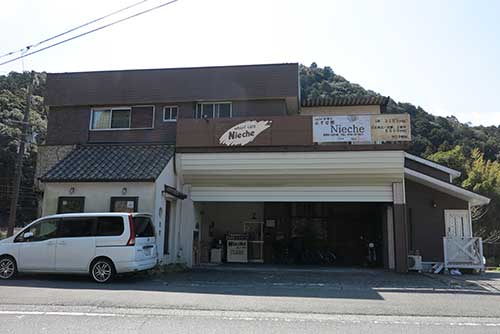 Wharf Cafe Nieche, Taiji, Wakayama.