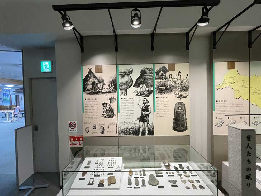 Exhibits at the Nakasendo Mitakekan.