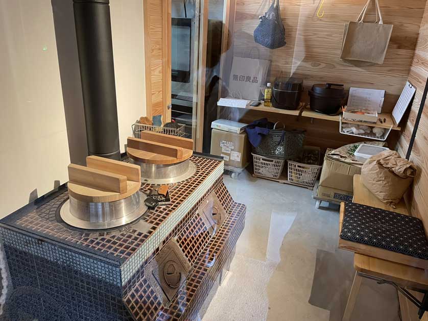 Kamado stove at Kashiwaya.