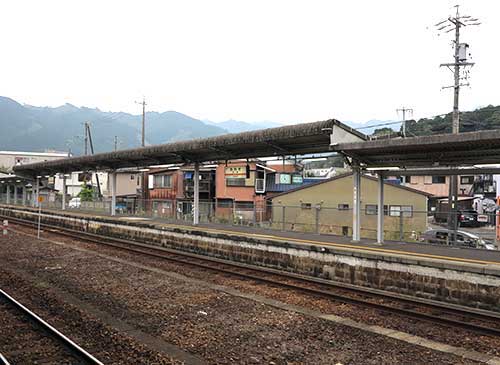 The station is on the JR Kisei Main Line.